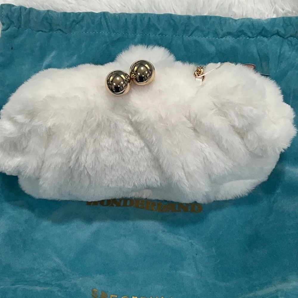 Disney  White and Gold Fur Accessory
